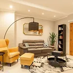 Spacious And Flat In Spinola Bay 公寓