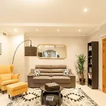 Spacious And Flat In Spinola Bay 公寓