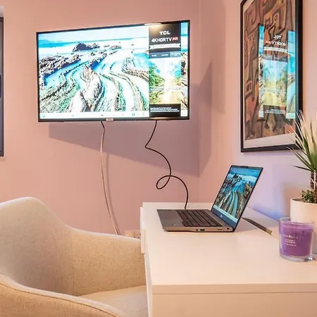 Spacious And Flat In Spinola Bay 아파트