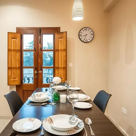 Spacious And Flat In Spinola Bay Apartment *