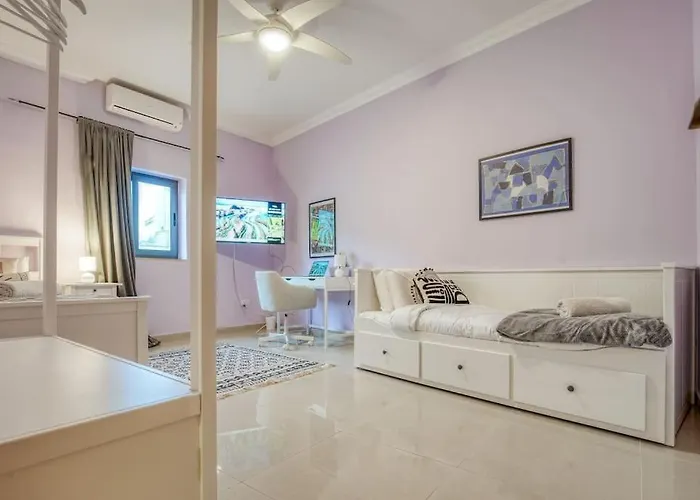 Spacious And Flat In Spinola Bay Saint Julian's