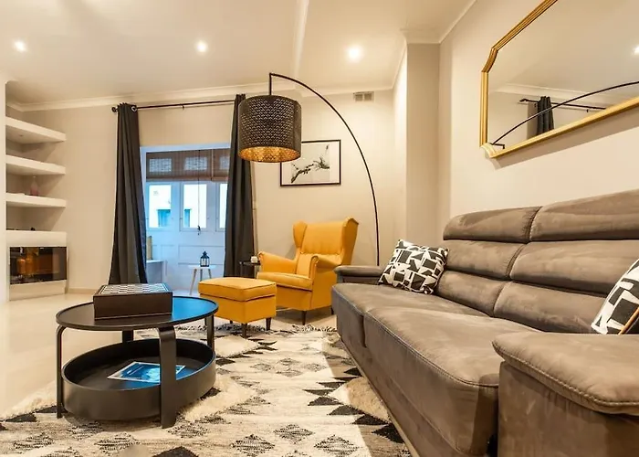 Spacious And Flat In Spinola Bay