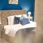 Spacious And Flat In Spinola Bay Daire